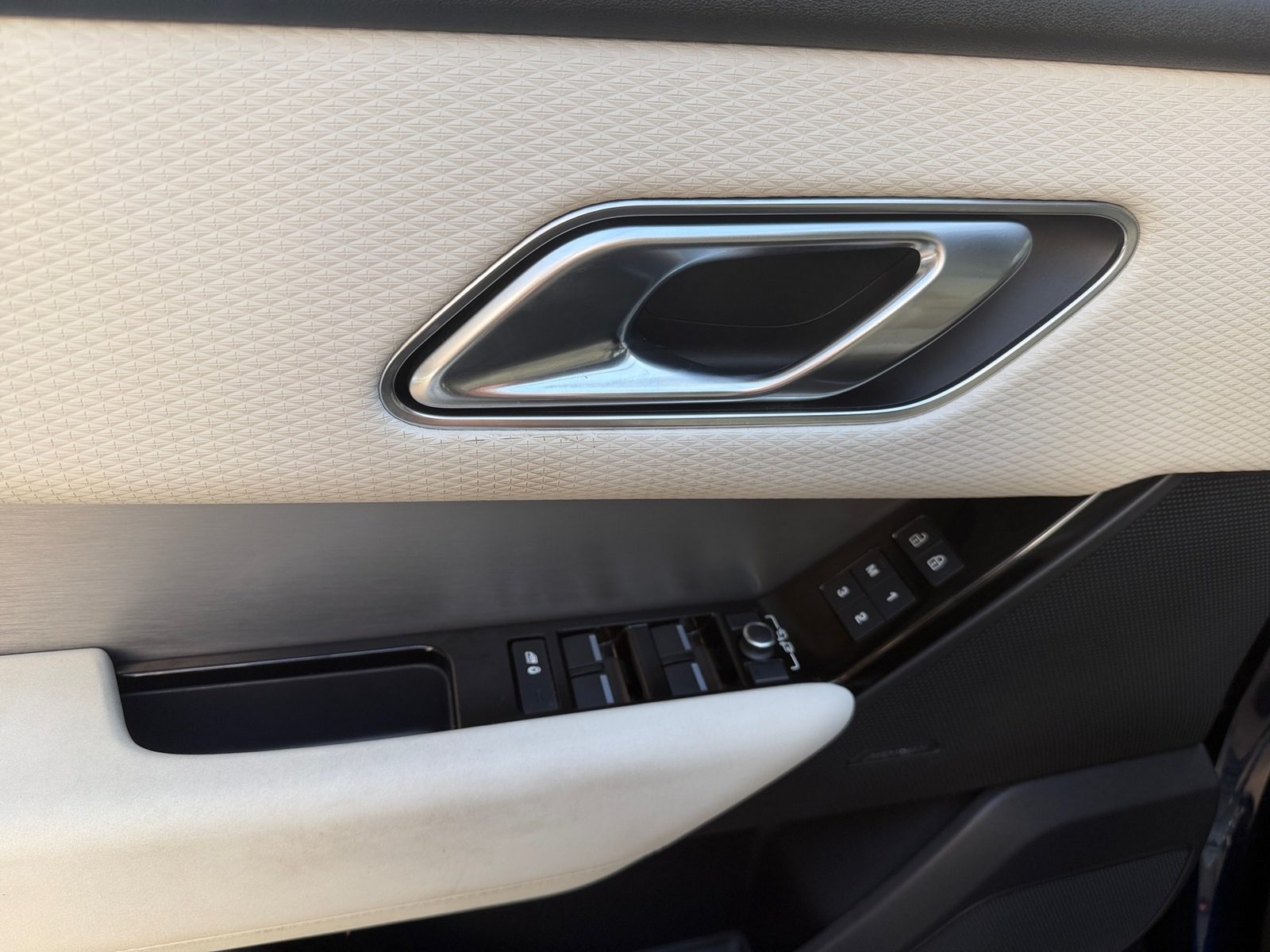 2022 Land Rover Range Rover Velar — fotografija 15