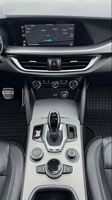 2022 Alfa Romeo Stelvio — sličica 14