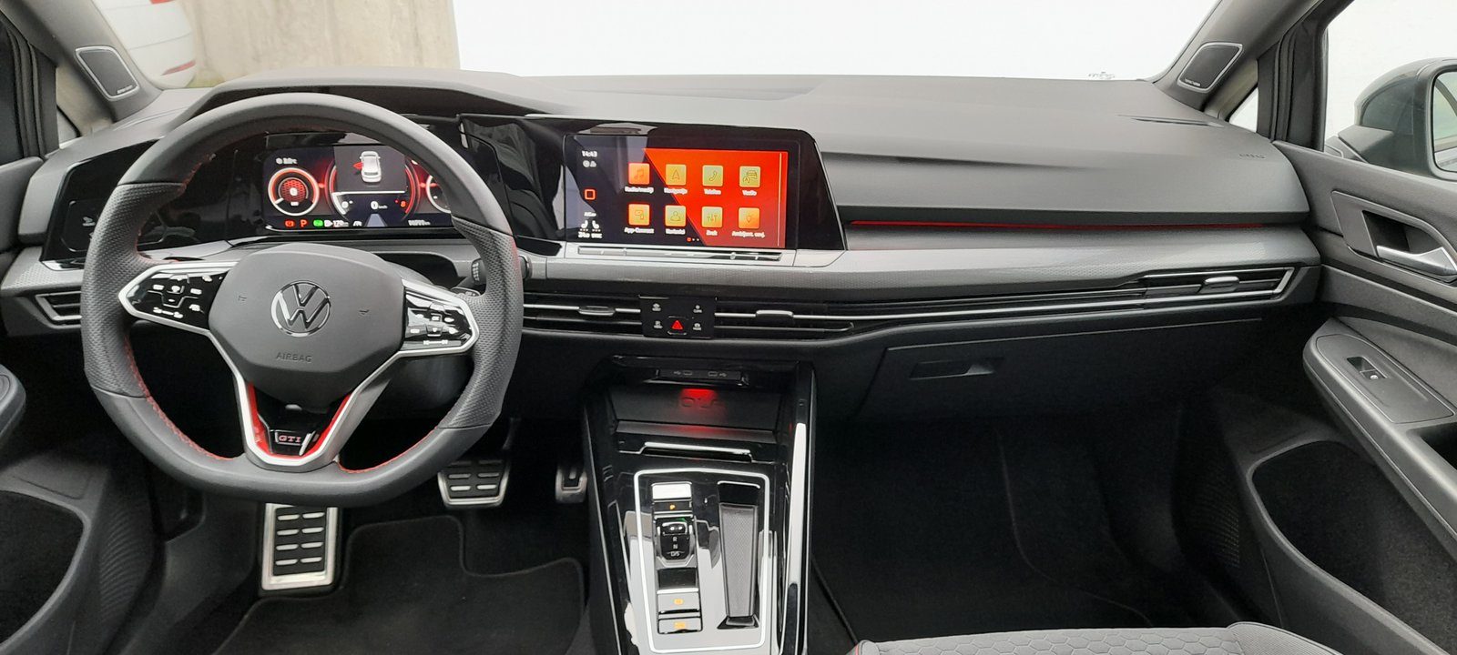 2024 Volkswagen Golf — fotografija 8