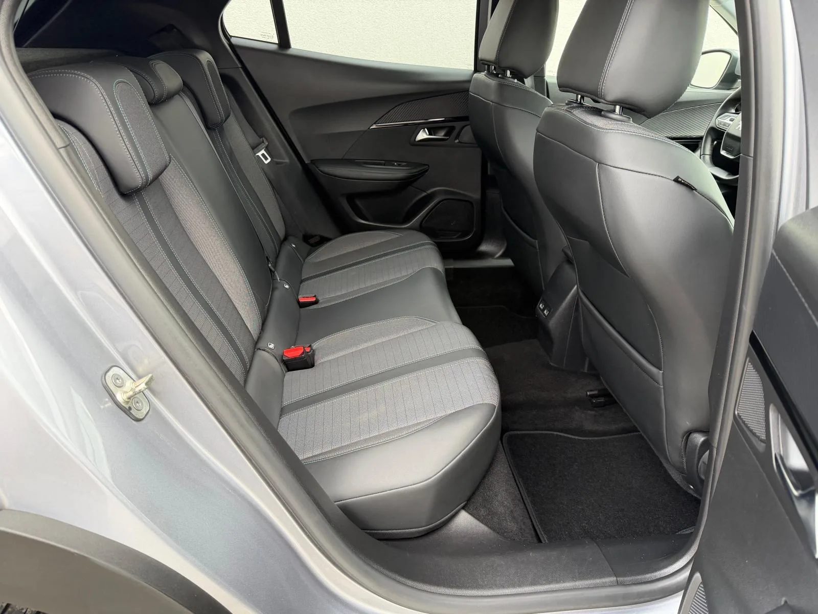 2021 Peugeot 2008 — fotografija 29