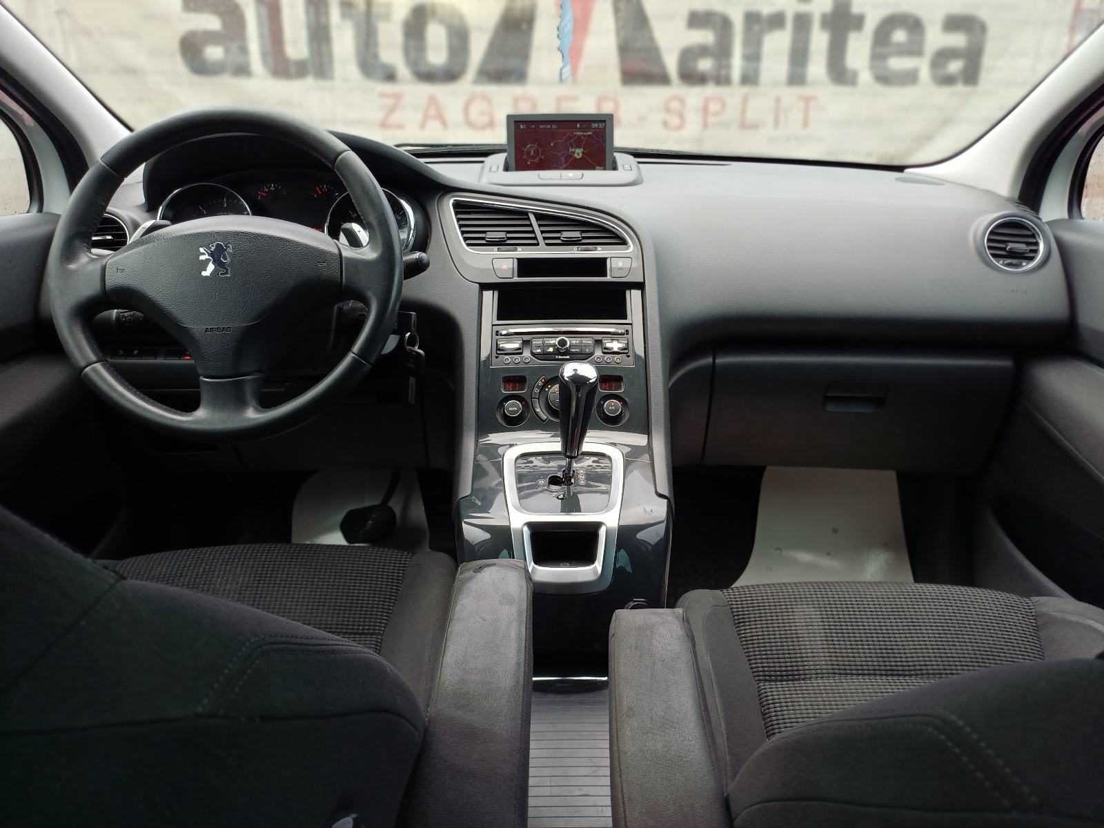 2013 Peugeot 5008 — fotografija 12