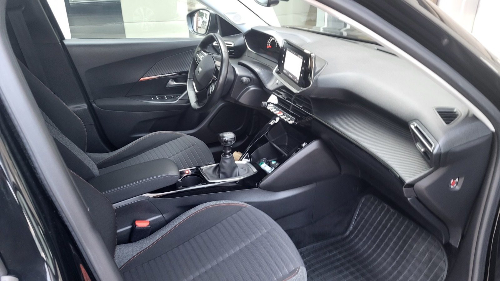 2020 Peugeot 2008 — fotografija 15