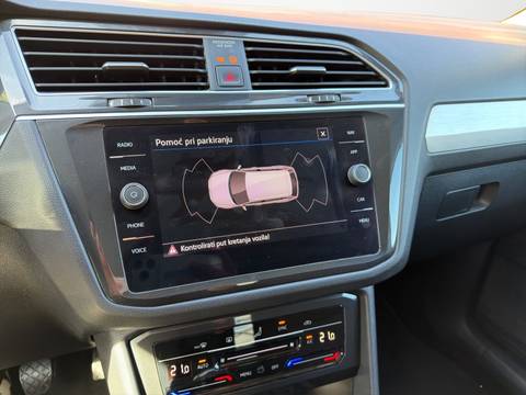 2021 Volkswagen Tiguan — sličica 12