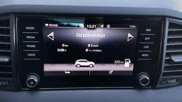 2021 Škoda Karoq — fotografija 11