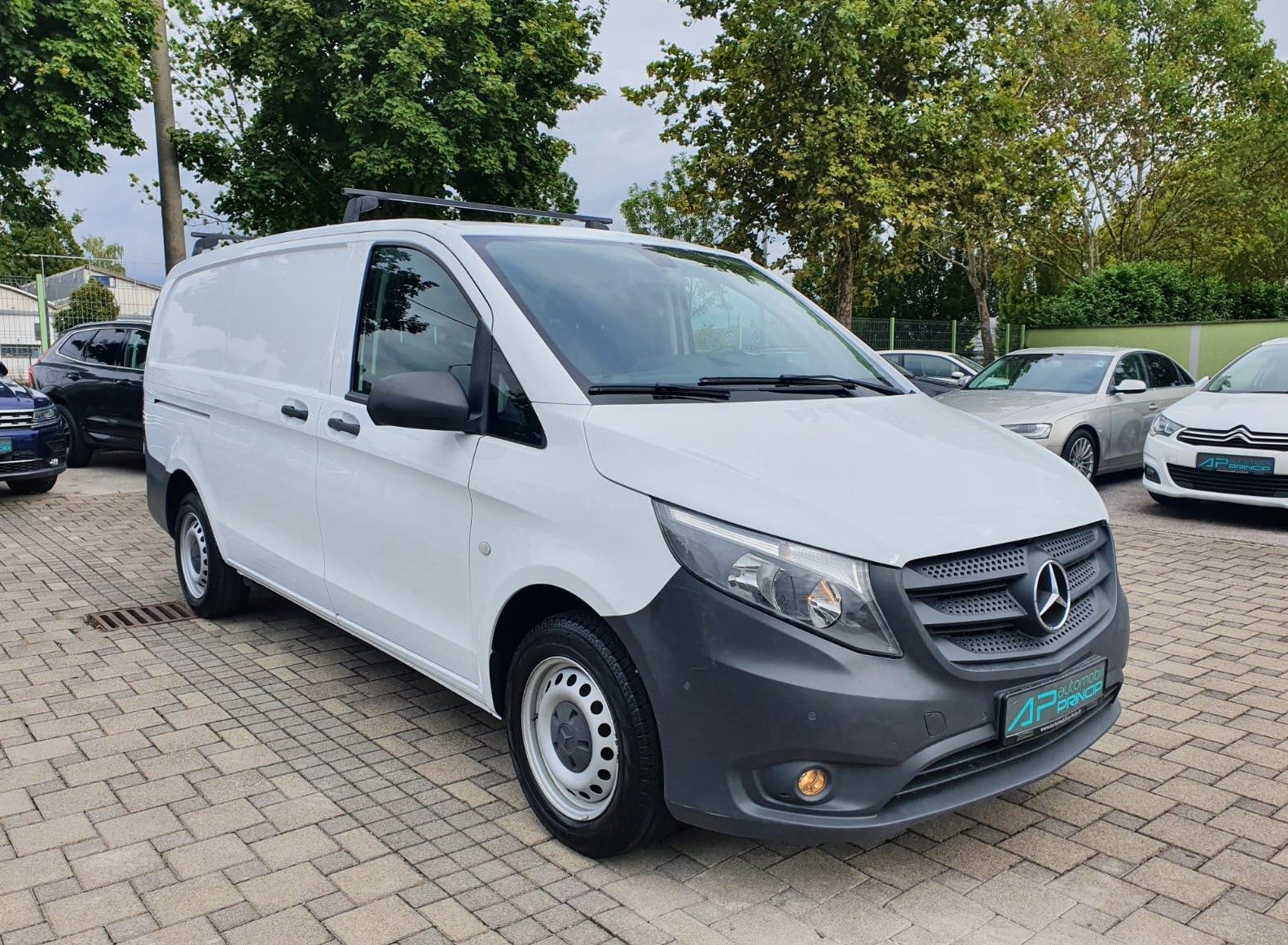 2015 Mercedes-Benz Vito — fotografija 10