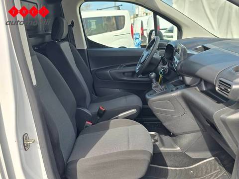 2021 Opel Combo — sličica 5