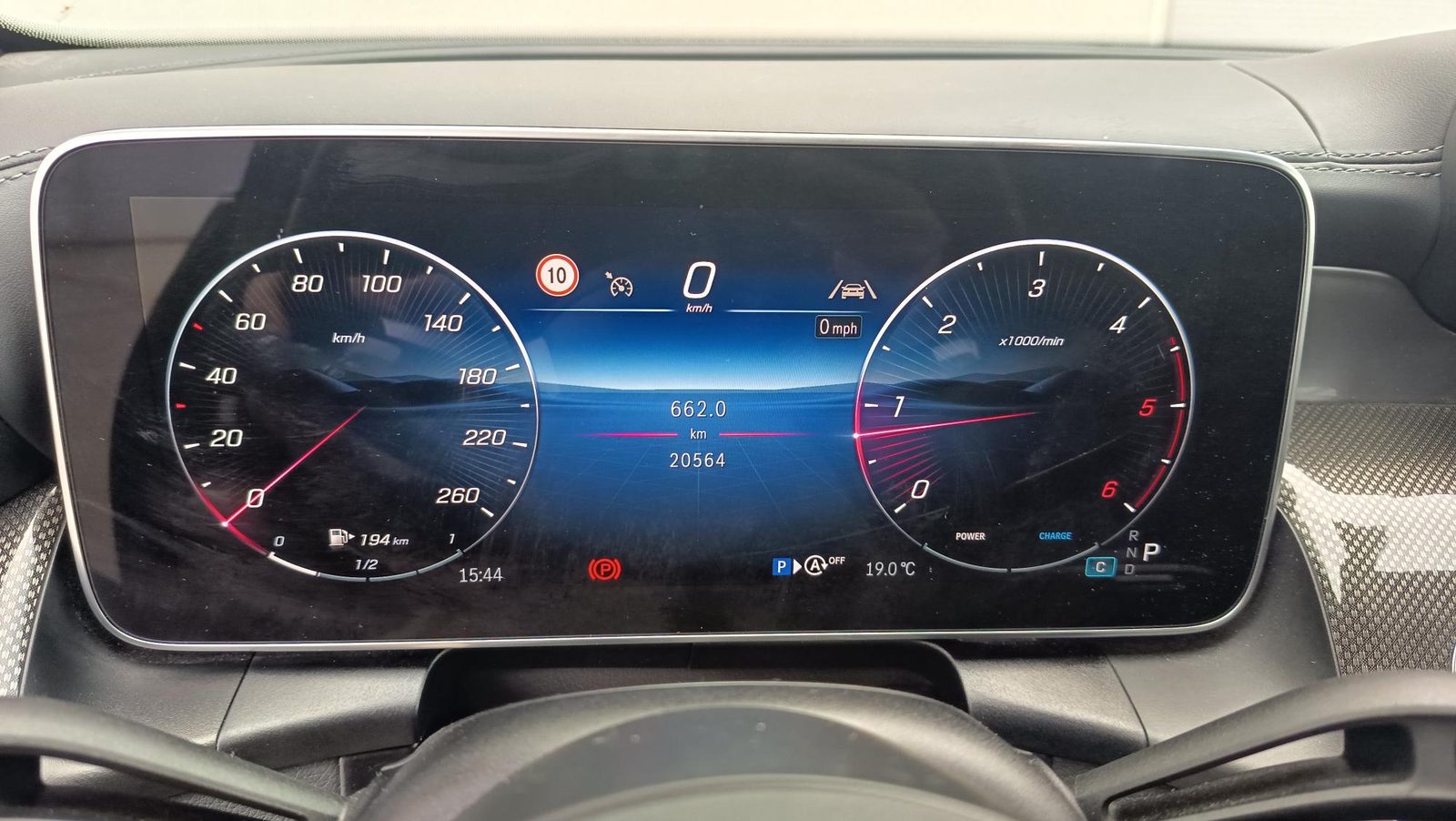 2026 Mercedes-Benz GLC — fotografija 13