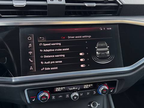 2019 Audi Q3 — sličica 13