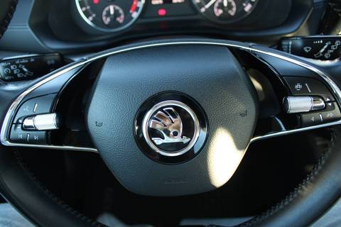 2022 Škoda Octavia Combi — sličica 16