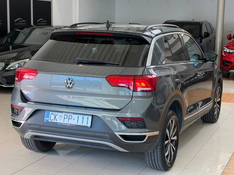 2021 Volkswagen T-Roc — sličica 2