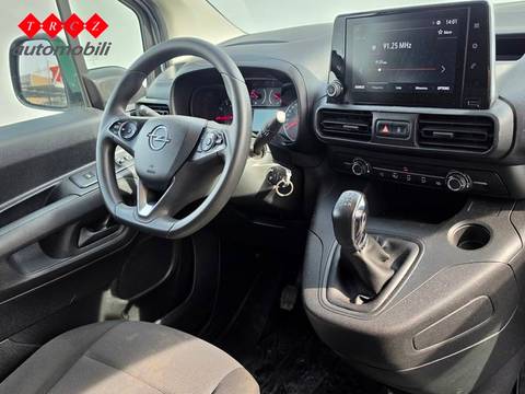 2020 Opel Combo — sličica 8