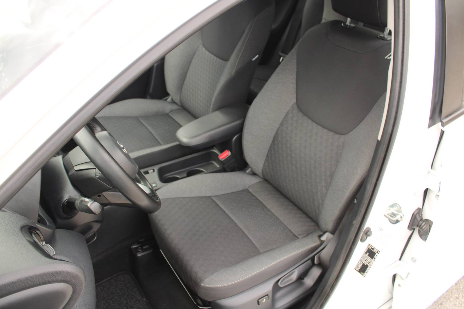 2024 Toyota Yaris — fotografija 10