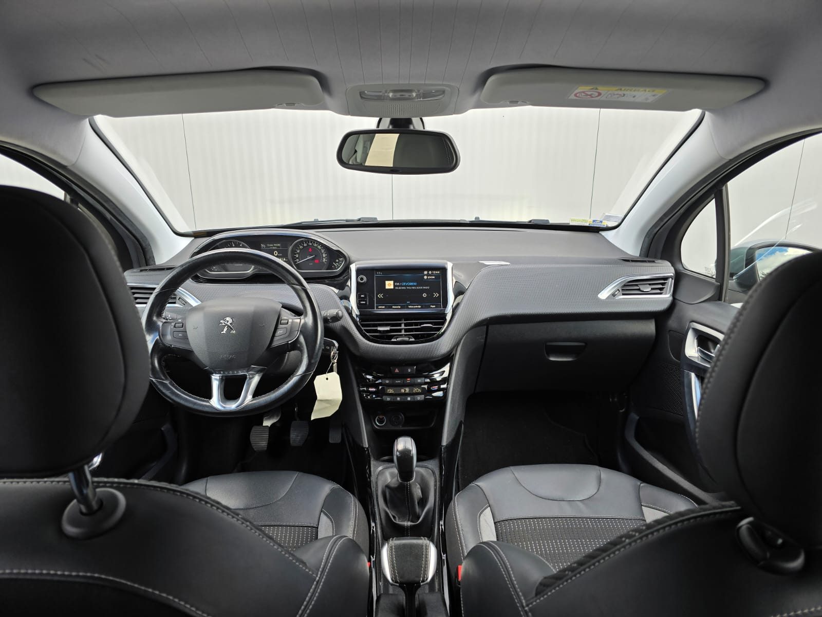 2017 Peugeot 2008 — fotografija 12