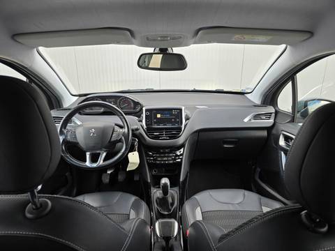 2017 Peugeot 2008 — sličica 12