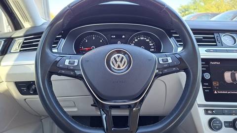 2019 Volkswagen Passat — sličica 16