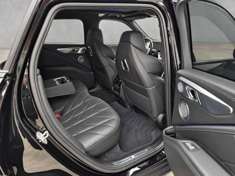 2023 BMW X7 — sličica 14