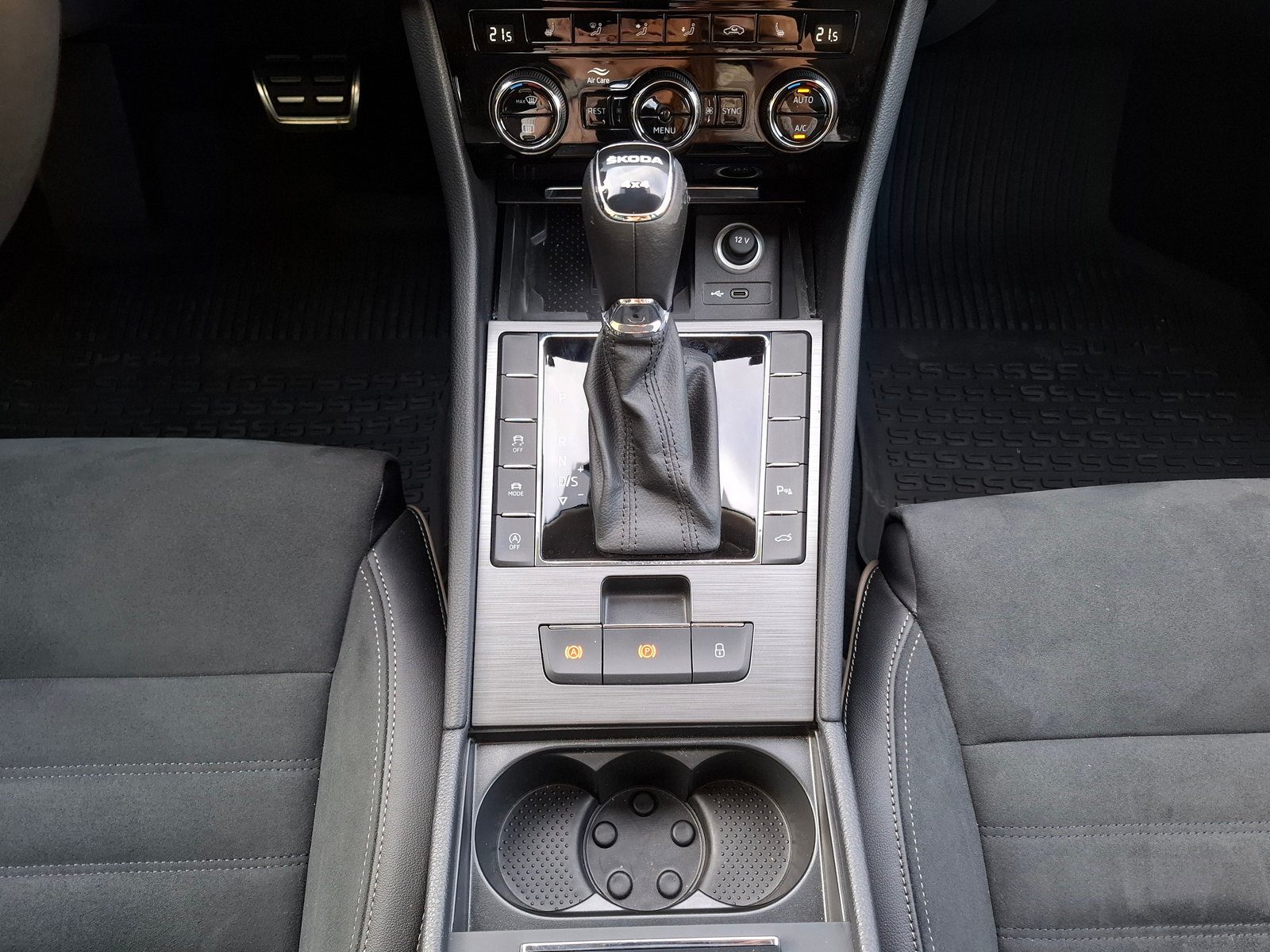 2023 Škoda Superb Combi — fotografija 20