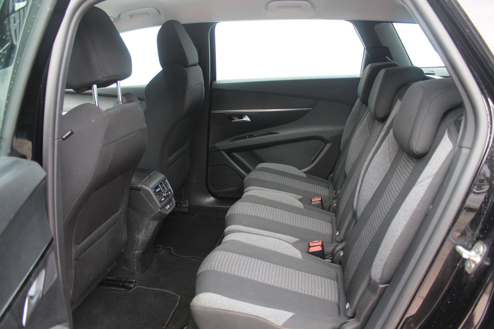 2021 Peugeot 5008 — fotografija 8