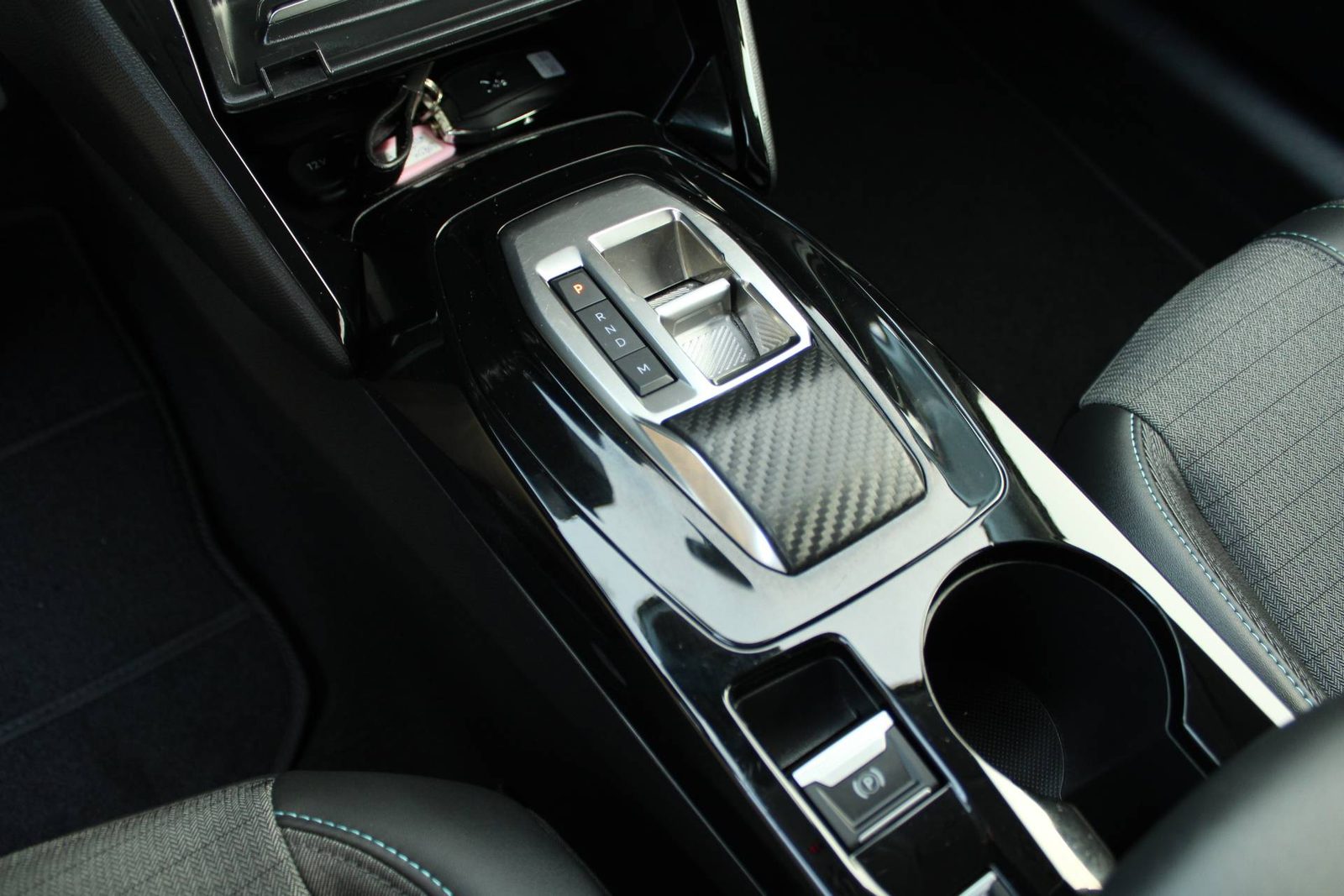 2023 Peugeot 208 — fotografija 24
