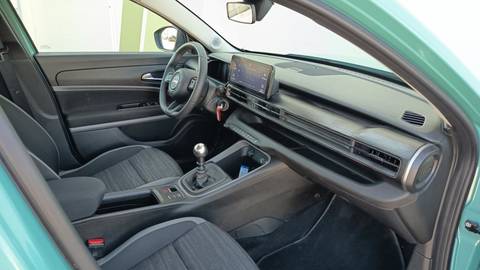 2025 Jeep Avenger — sličica 10