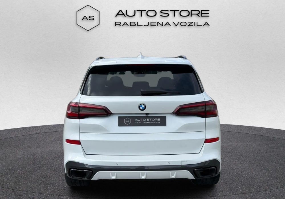 2021 BMW X5 M Sport — fotografija 8