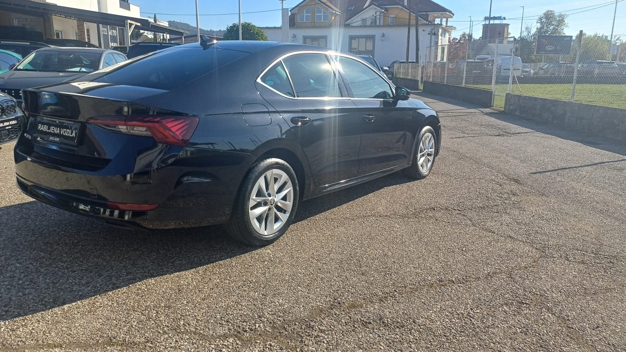 2020 Škoda Octavia — fotografija 4