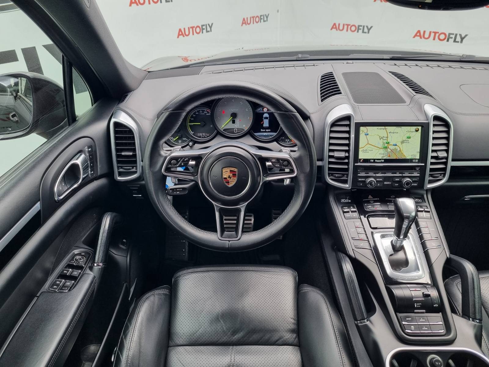 2015 Porsche Cayenne — fotografija 17