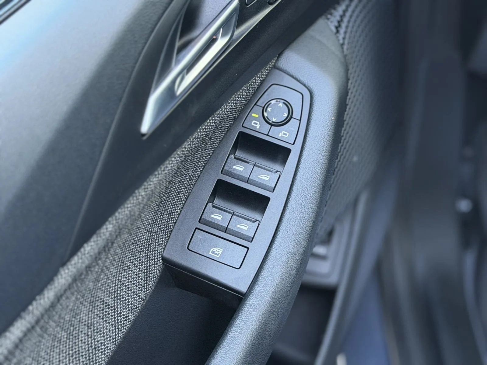 2022 BMW Serija 2 — fotografija 15