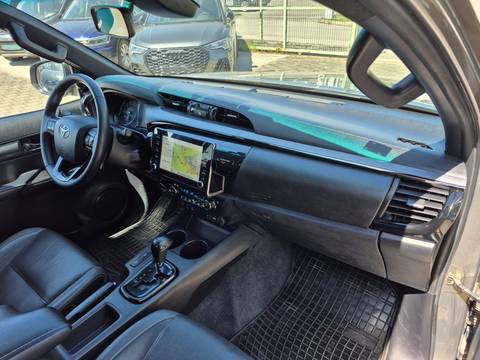 2021 Toyota Hilux — sličica 16