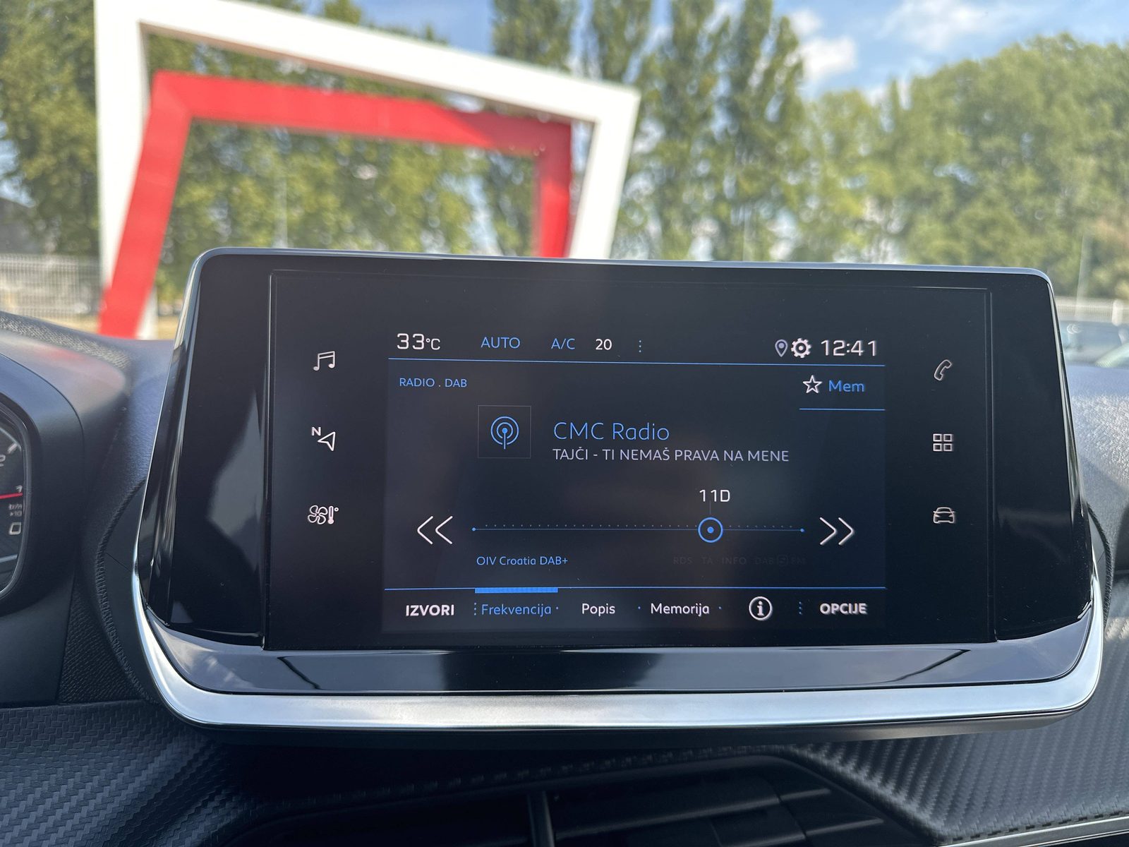 2023 Peugeot 2008 — fotografija 25