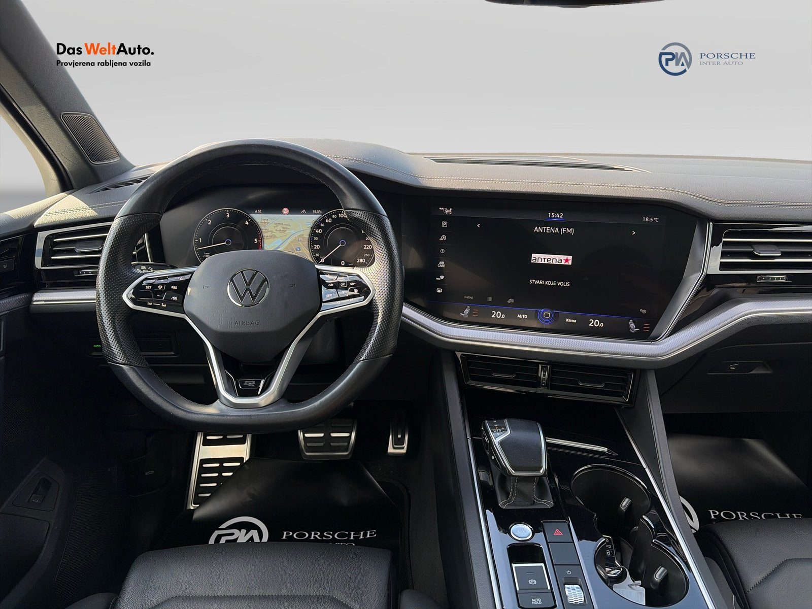 2023 Volkswagen Touareg R-Line — fotografija 12