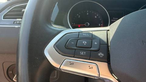 2021 Volkswagen Tiguan — sličica 20