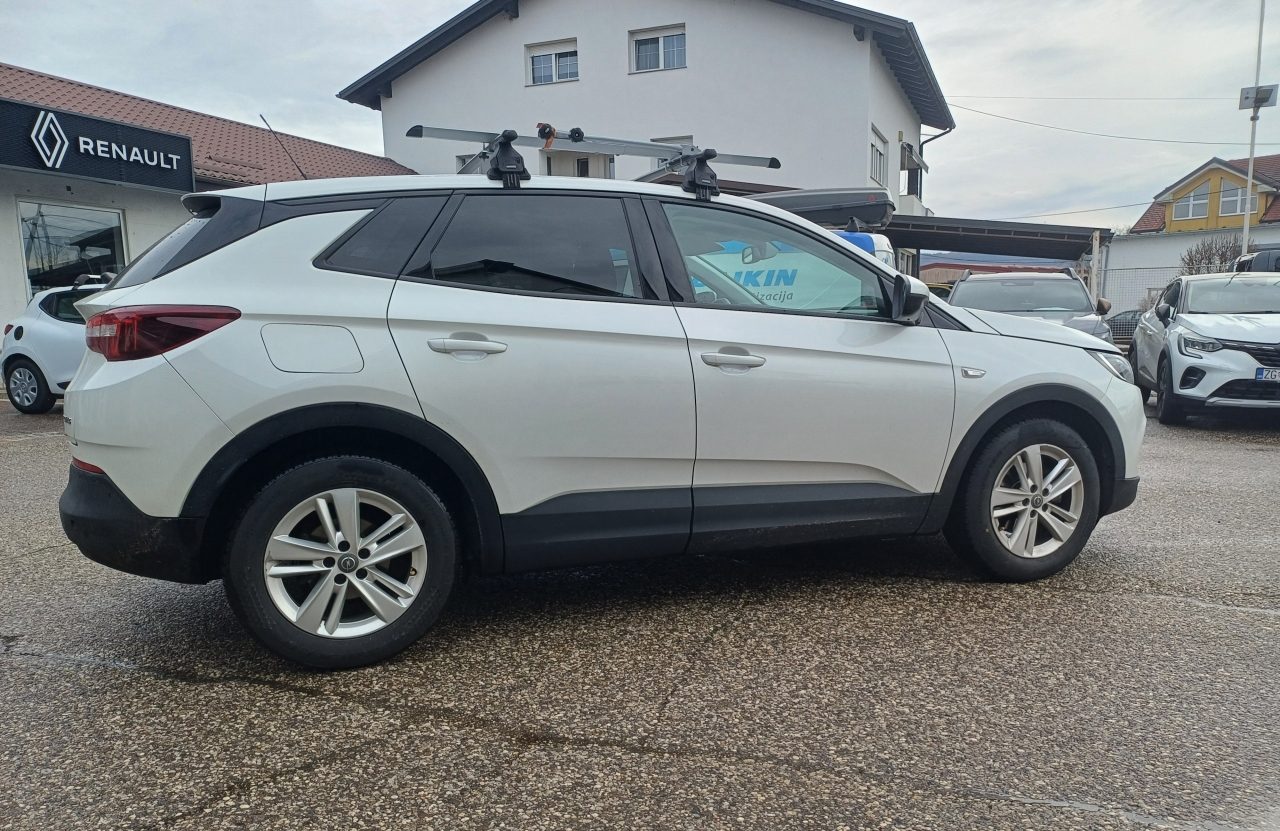 2020 Opel Crossland X — fotografija 5