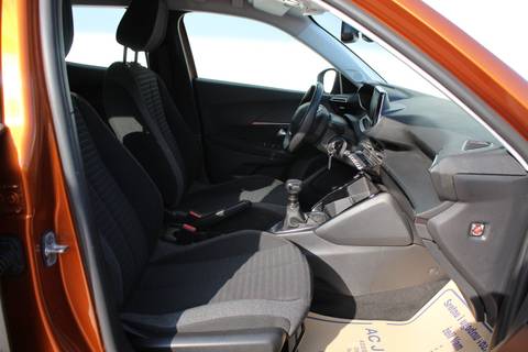 2022 Peugeot 2008 — sličica 12
