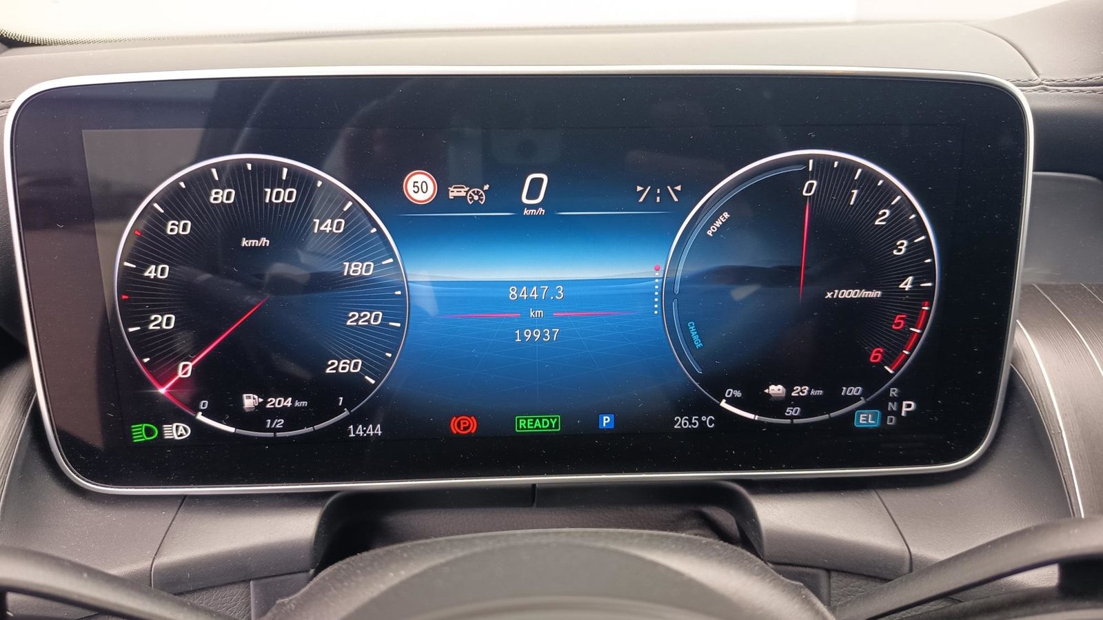 2025 Mercedes-Benz GLC — fotografija 17