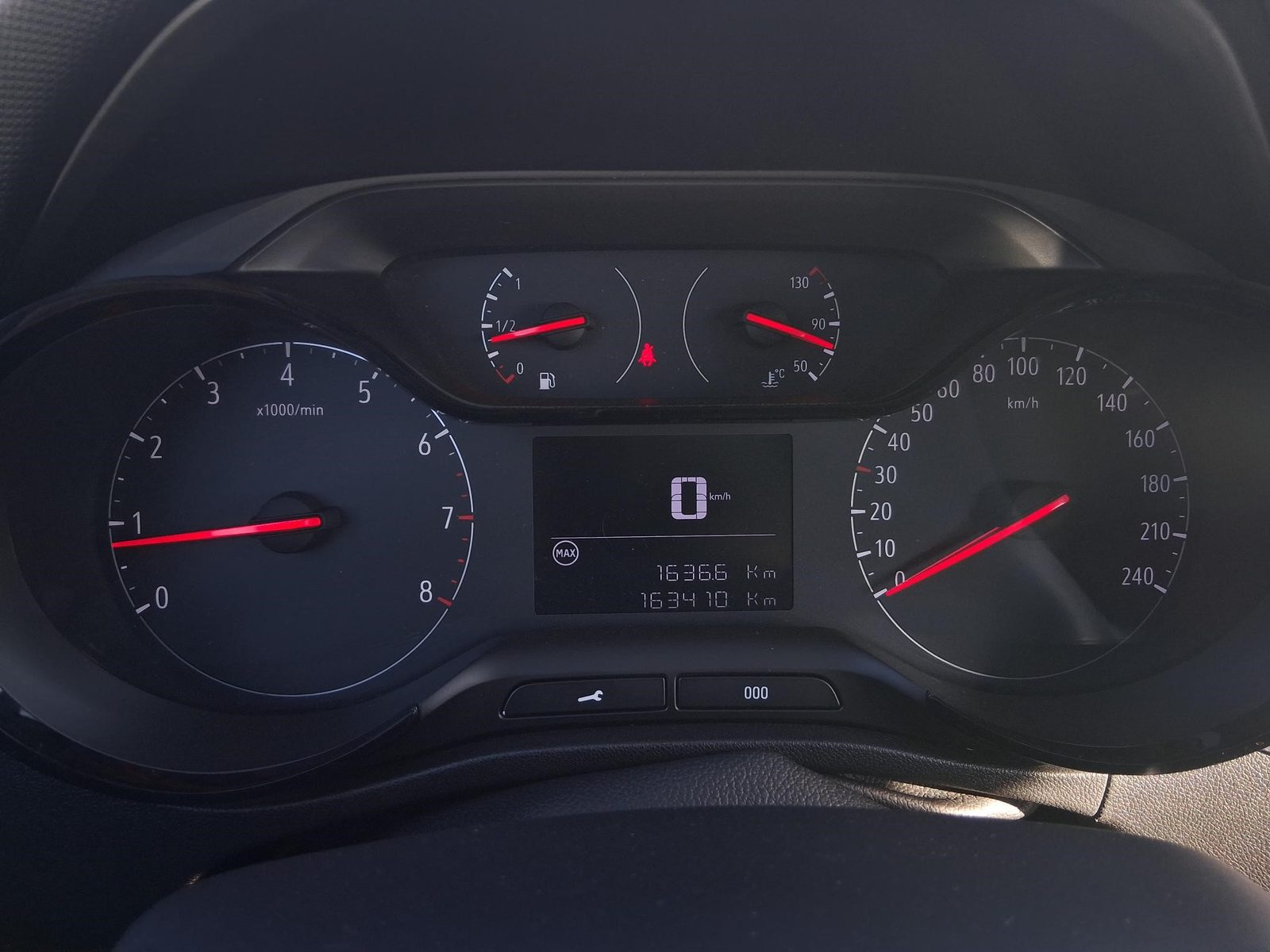 2020 Opel Crossland X — fotografija 10