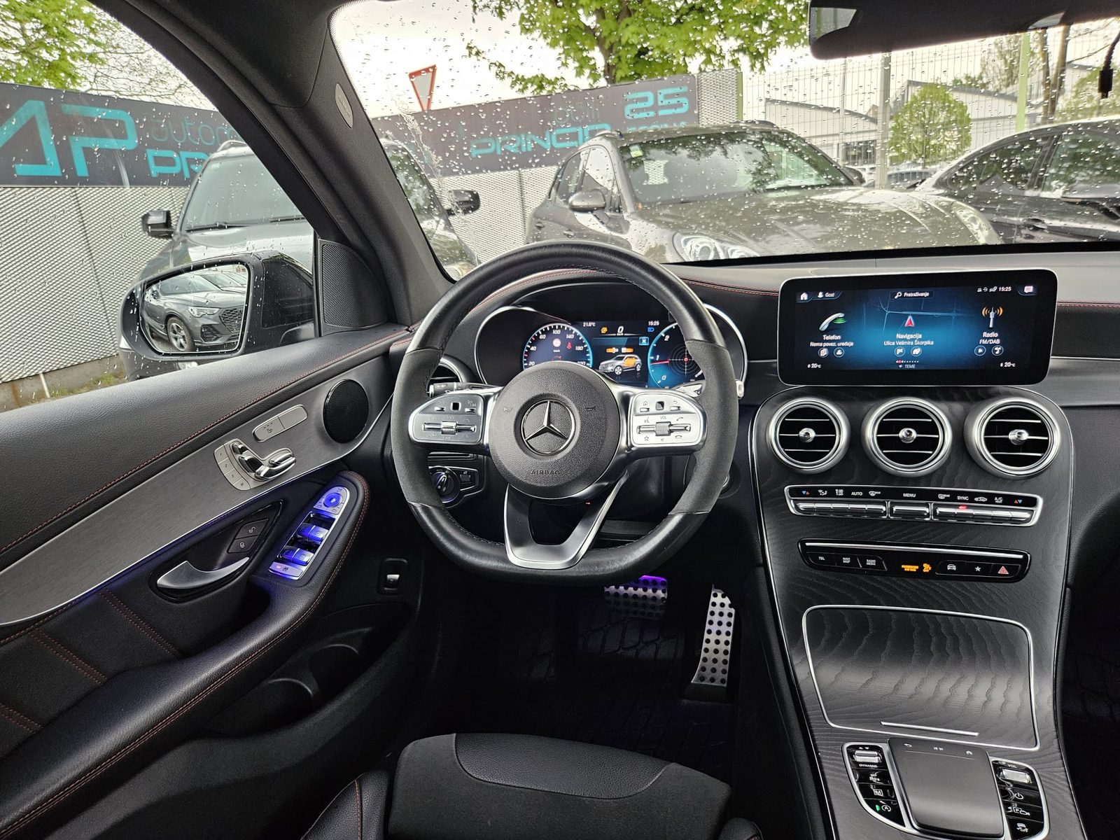 2022 Mercedes-Benz GLC — fotografija 12