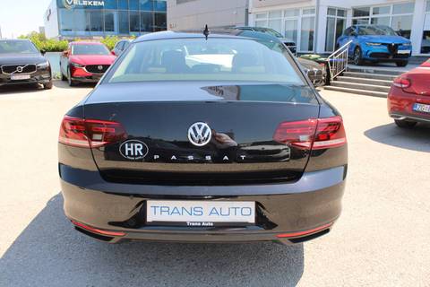 2020 Volkswagen Passat — sličica 6