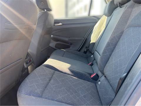 2022 Volkswagen Golf — sličica 11