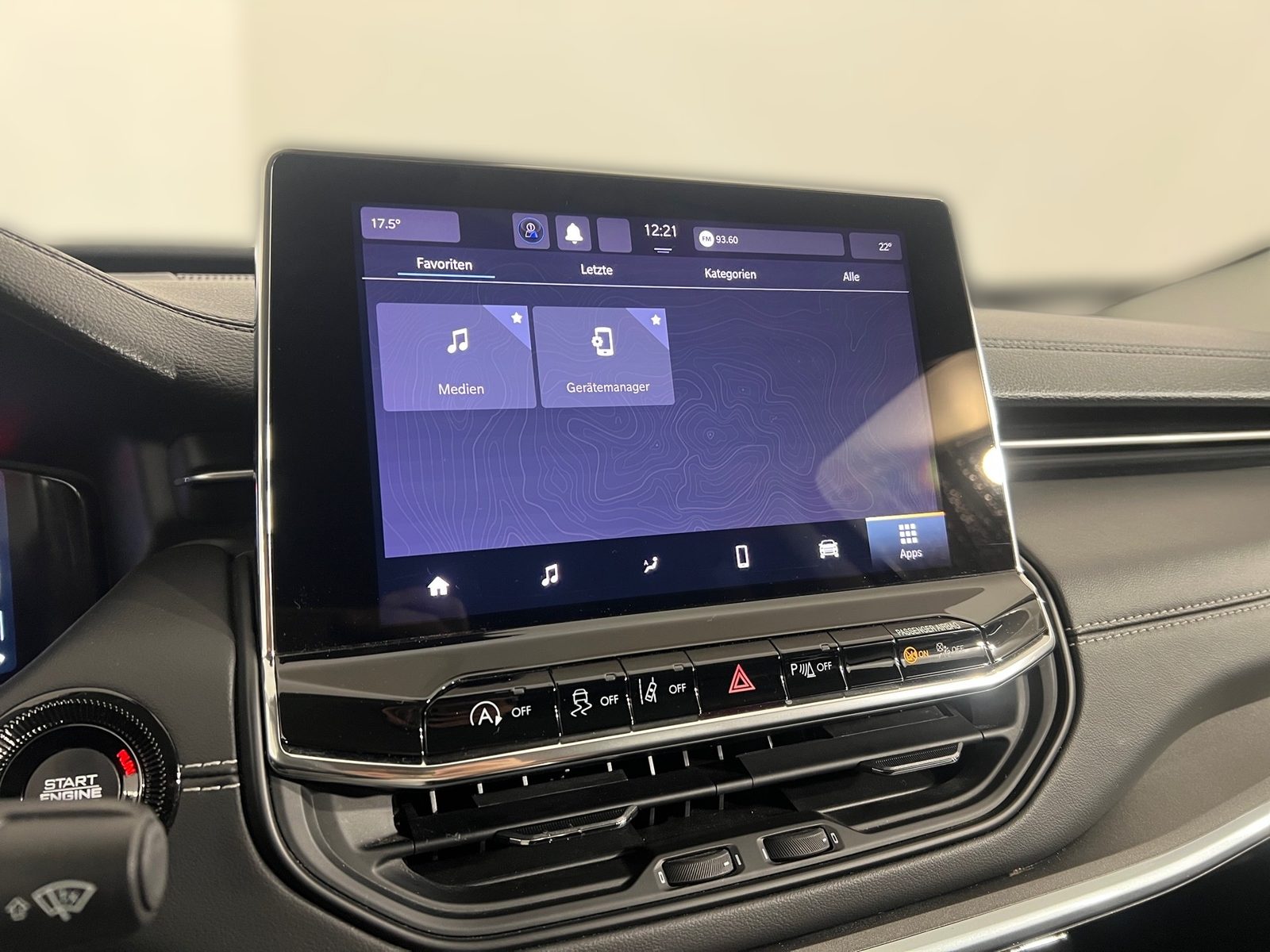 2023 Jeep Compass — fotografija 18