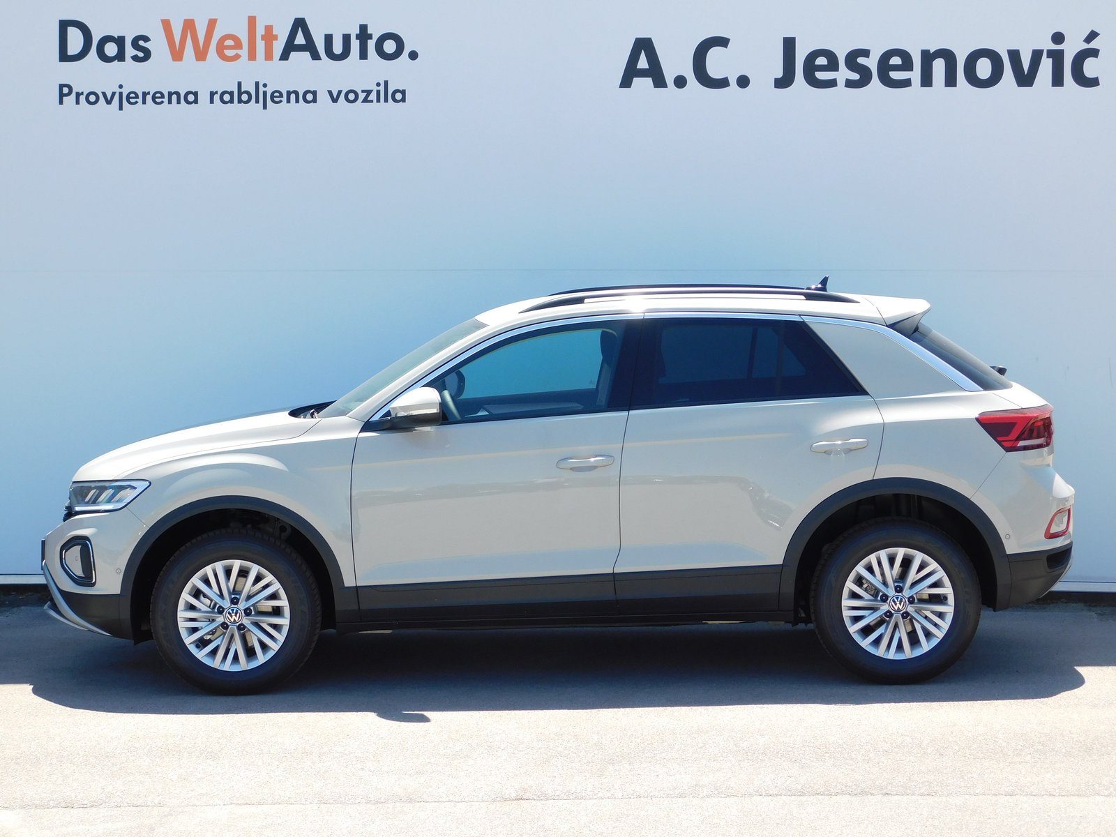 2025 Volkswagen T-Roc — fotografija 6
