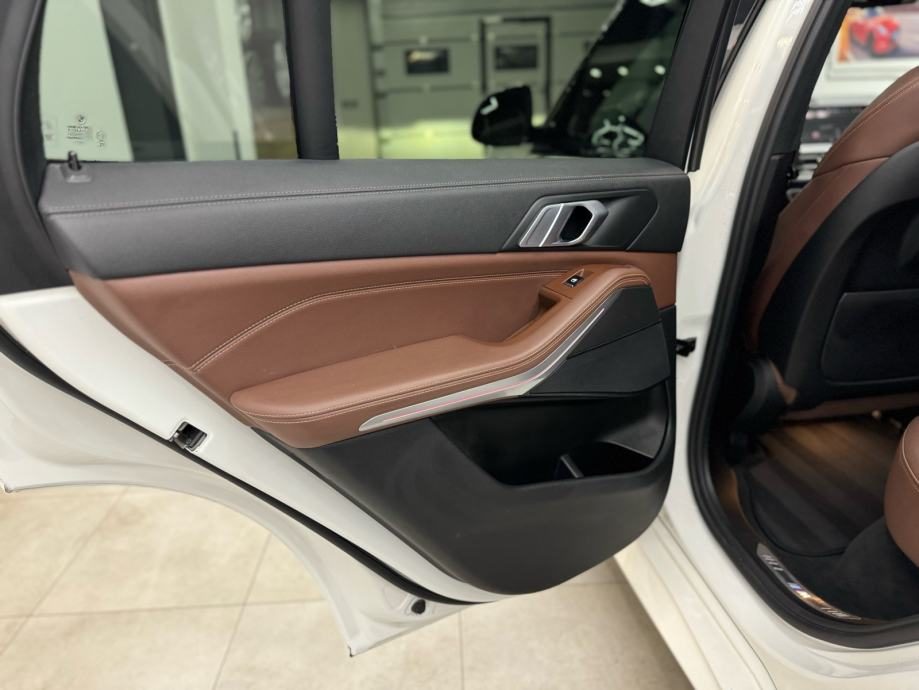 2021 BMW X5 — fotografija 14