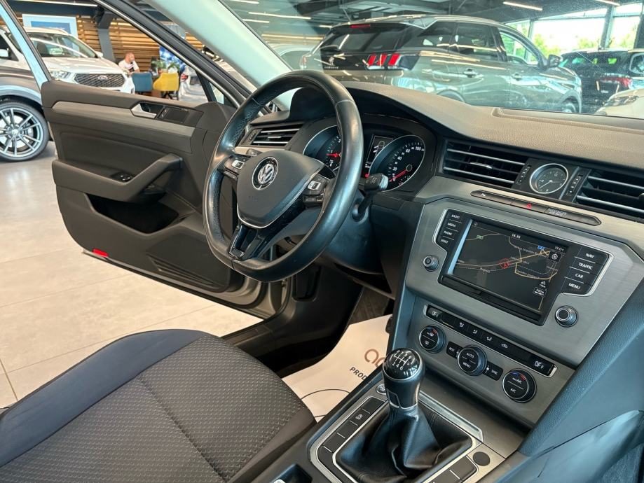 2015 Volkswagen Passat — fotografija 21
