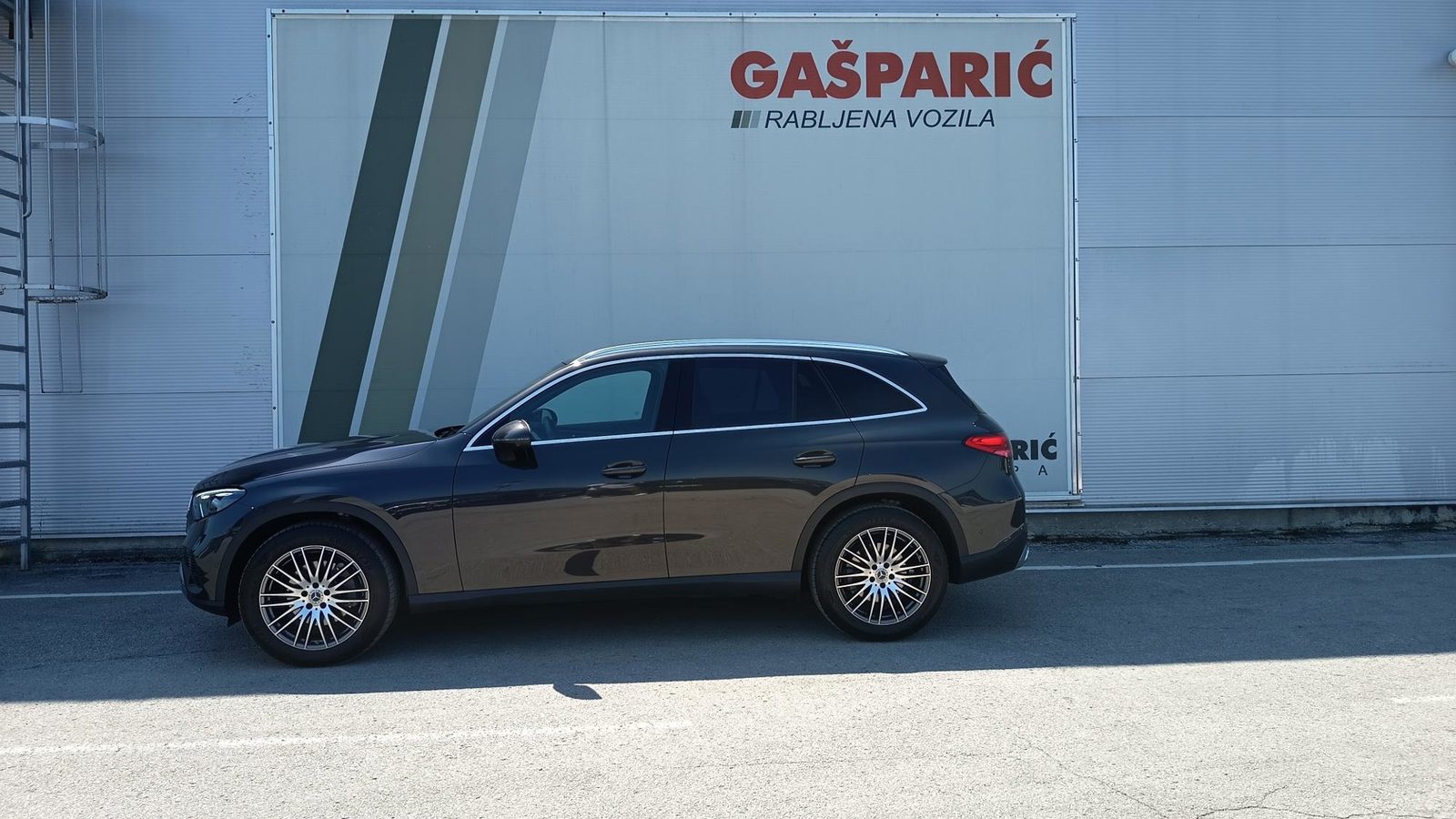 2026 Mercedes-Benz GLC Avantgarde — fotografija 7