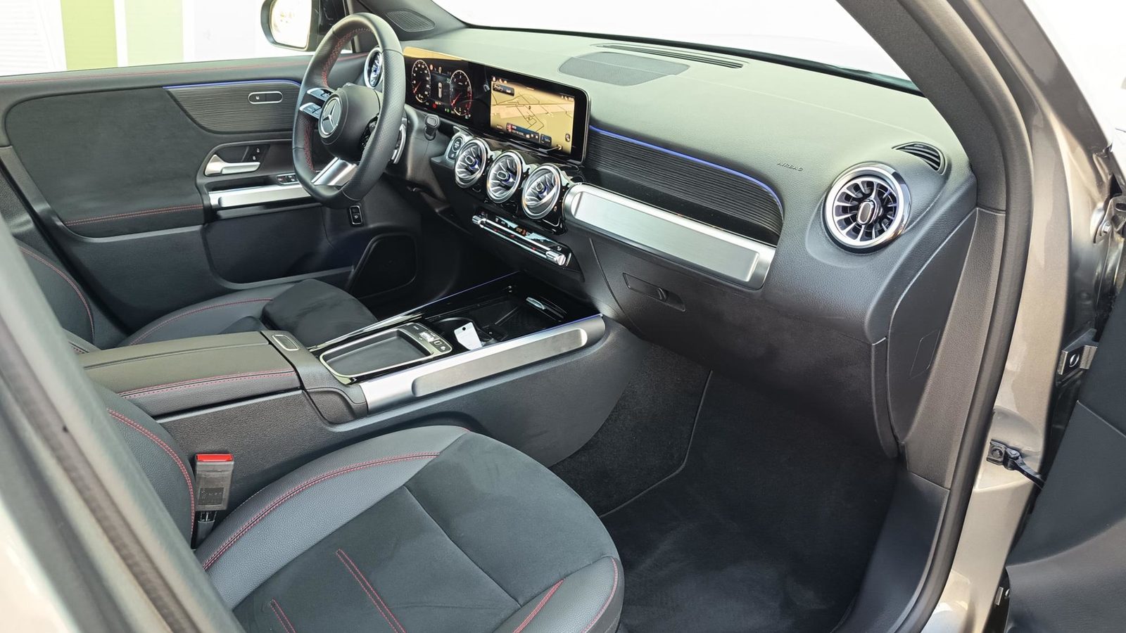 2025 Mercedes-Benz GLB — fotografija 13