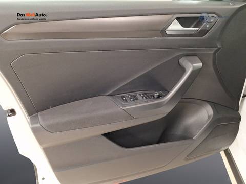2019 Volkswagen T-Roc — sličica 9