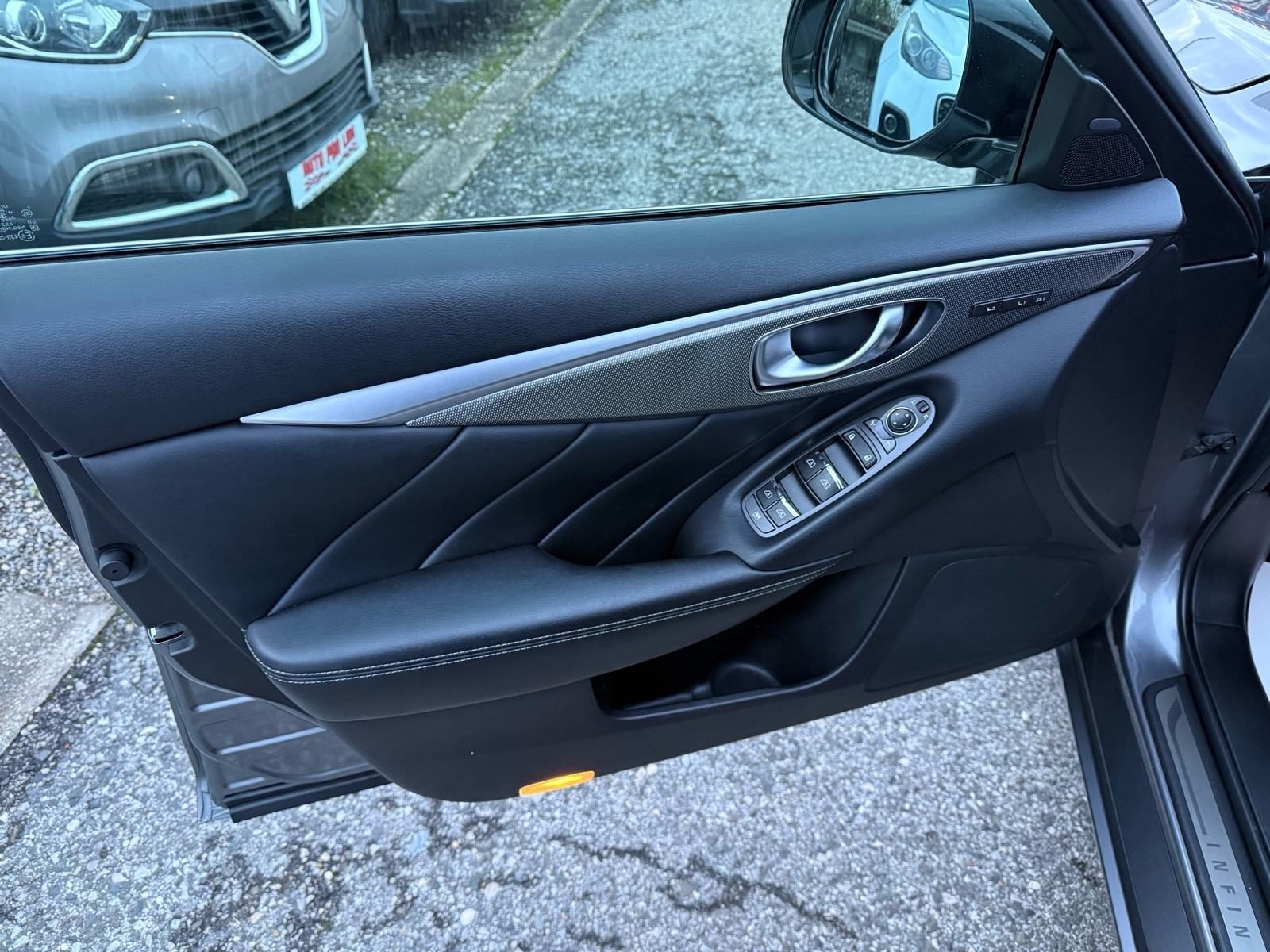 2014 Infiniti Q50 — fotografija 22