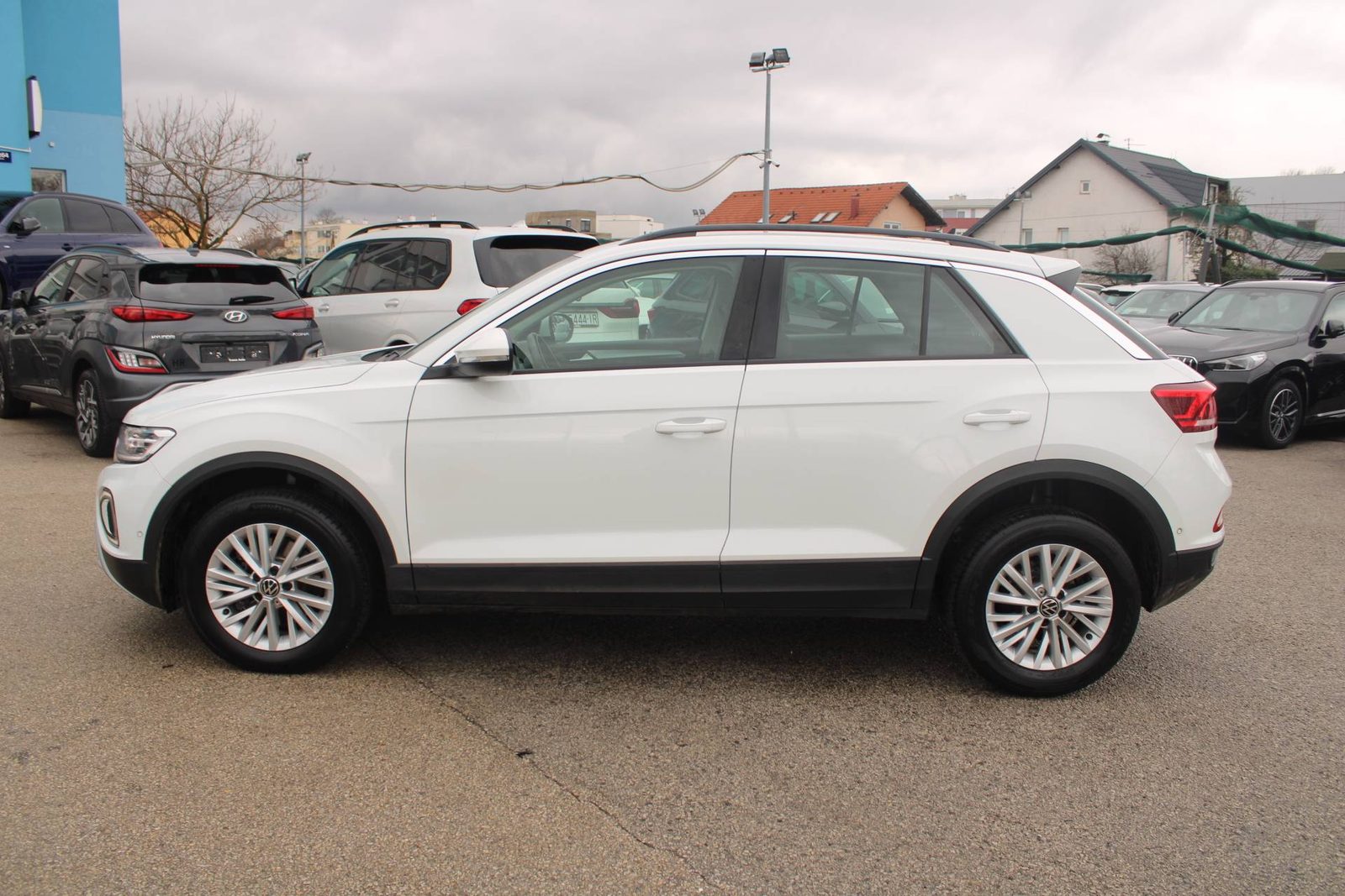 2023 Volkswagen T-Roc — fotografija 8