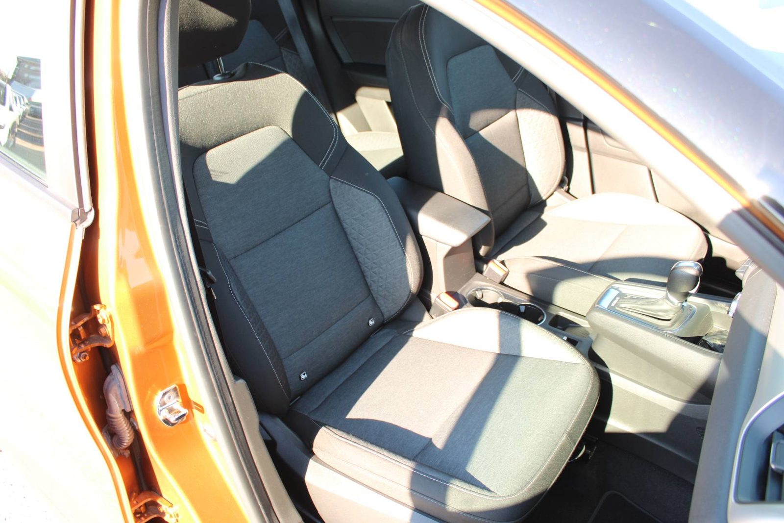 2022 Renault Captur — fotografija 12