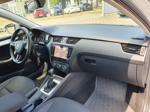 2018 Škoda Octavia Combi — sličica 25